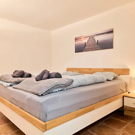 Stilvolle Gartenoase Nahe Seebuehne & Bodensee - Mitten In Appartement Brégence