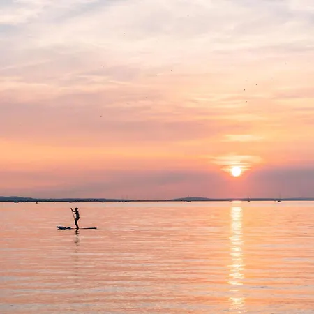 Stilvolle Gartenterrassenwohnung Mitten In In Seenaehe * بريجنتس