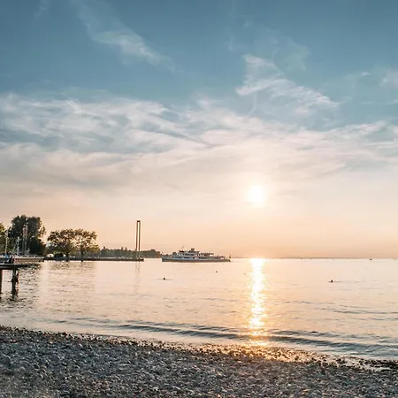 Stilvolle Gartenterrassenwohnung Mitten In In Seenaehe