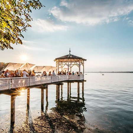 Stilvolle Gartenterrassenwohnung Mitten In In Seenaehe Appartement *